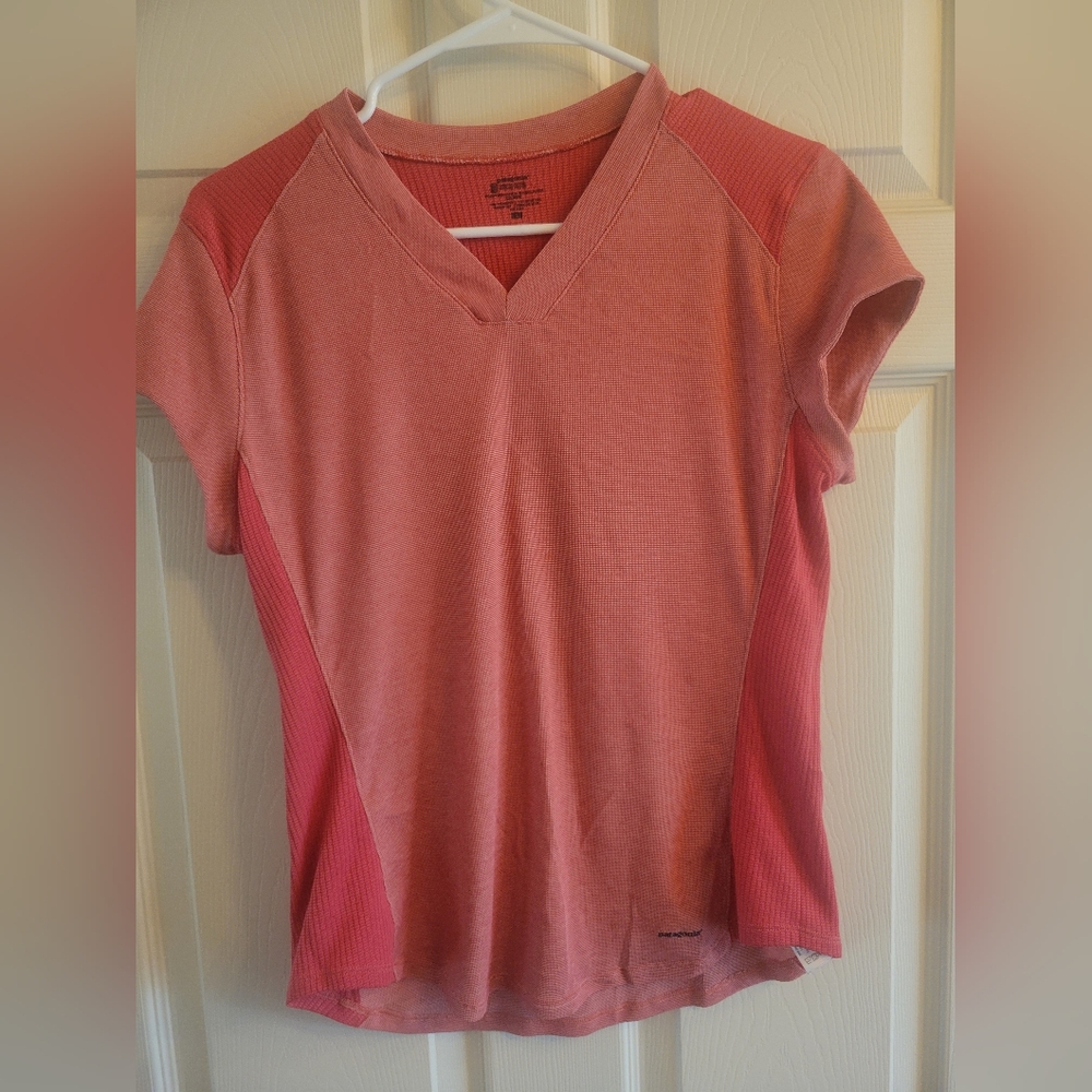 Patagonia & North Face Active shirt bundle, size Large